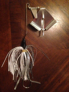 "Liberty Swing" Stealth Buzzbait with Free Swinging Hook and Clacker