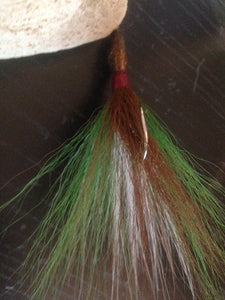 Bucktail Spinnerbait / Brown, Green and White