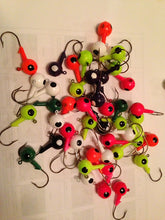 25 Pack 3/8oz Round Head Floating Jigs 2/0 Hooks
